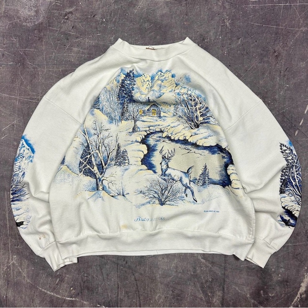 Winter Scene White Sweatshirt AOP